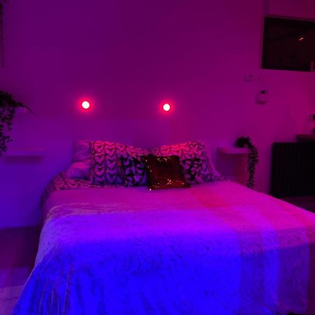 Loft Privatise Avec Spa Xxl Et Piscine Chauffee Bruz Extérieur photo
