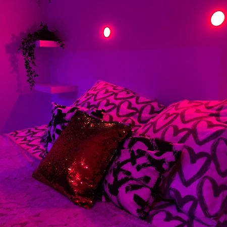 Loft Privatise Avec Spa Xxl Et Piscine Chauffee Bruz Extérieur photo